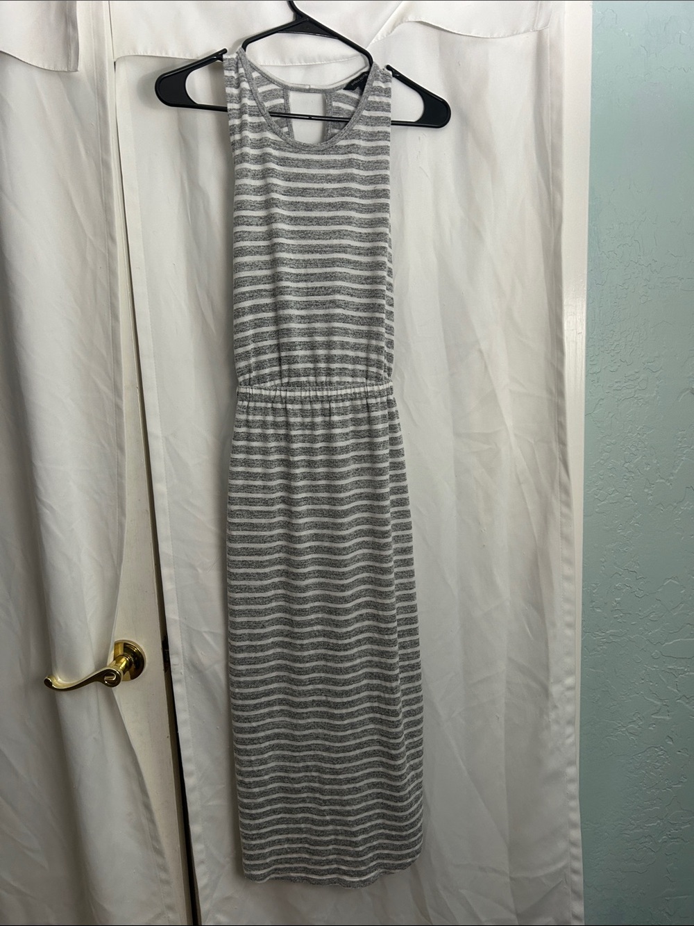 Banana Republic Gray & White Striped Sleeveless Maxi Dress